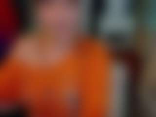 SaveTheBea's Live Sex Cam Show
