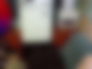 SaveTheBea's Live Sex Cam Show