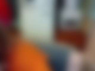 SaveTheBea's Live Sex Cam Show