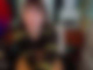 SaveTheBea's Live Sex Cam Show