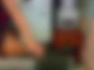 SaveTheBea's Live Sex Cam Show