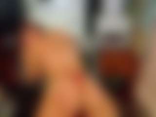 SaveTheBea's Live Sex Cam Show
