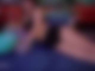 SaveTheBea's Live Sex Cam Show