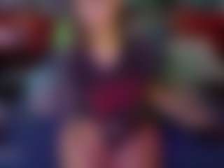 SaveTheBea's Live Sex Cam Show
