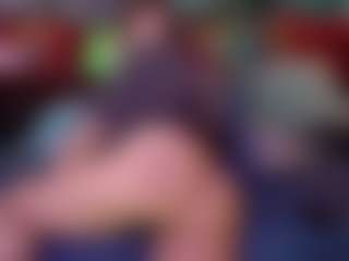 Live cam show with SaveTheBea - Wet on Dolls Live