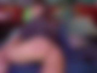 SaveTheBea's Live Sex Cam Show