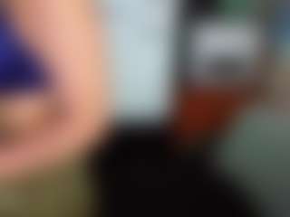 SaveTheBea's Live Sex Cam Show