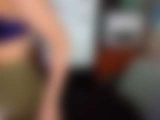 SaveTheBea's Live Sex Cam Show