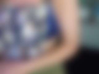 SaveTheBea's Live Sex Cam Show