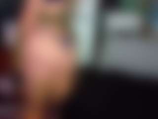 SaveTheBea's Live Sex Cam Show