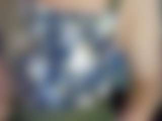 SaveTheBea's Live Sex Cam Show