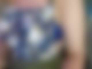 SaveTheBea's Live Sex Cam Show