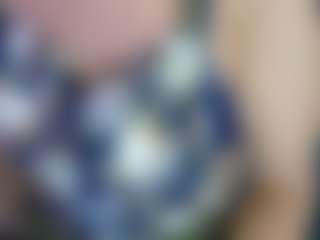 SaveTheBea's Live Sex Cam Show