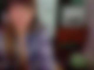 Live cam show with SaveTheBea - Blowjob on Mixed Magazine Live