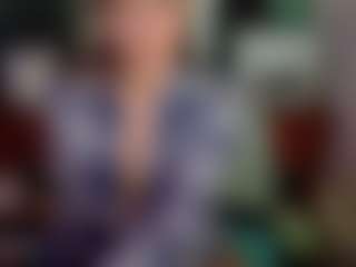 SaveTheBea's Live Sex Cam Show