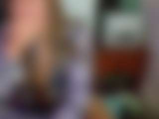 SaveTheBea's Live Sex Cam Show
