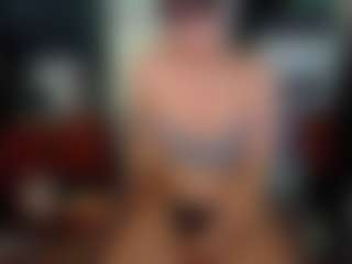 SaveTheBea's Live Sex Cam Show