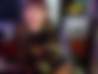 SaveTheBea's Live Sex Cam Show