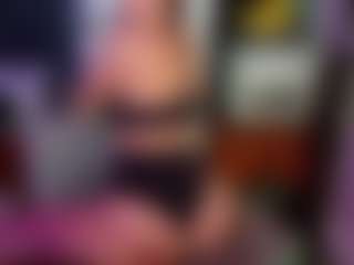 SaveTheBea's Live Sex Cam Show