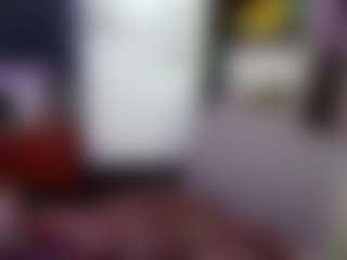 SaveTheBea's Live Sex Cam Show