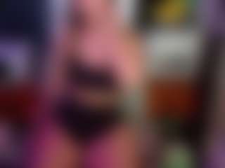 SaveTheBea's Live Sex Cam Show