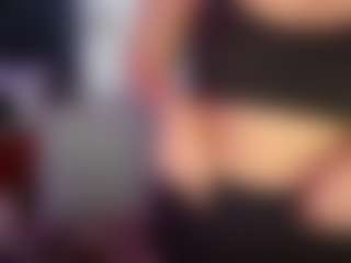 SaveTheBea's Live Sex Cam Show