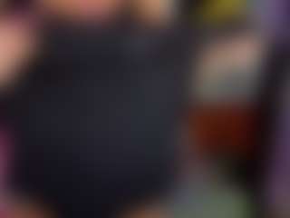 SaveTheBea's Live Sex Cam Show