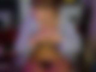 SaveTheBea's Live Sex Cam Show
