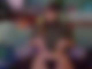 SaveTheBea's Live Sex Cam Show
