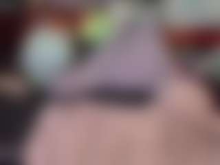 SaveTheBea's Live Sex Cam Show