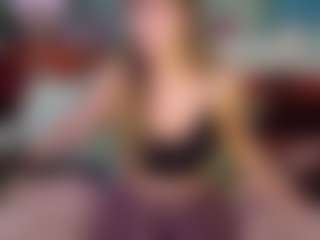 SaveTheBea's Live Sex Cam Show
