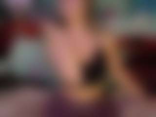 SaveTheBea's Live Sex Cam Show