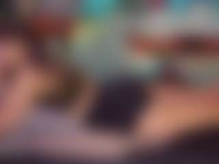 SaveTheBea's Live Sex Cam Show