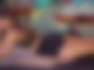 SaveTheBea's Live Sex Cam Show