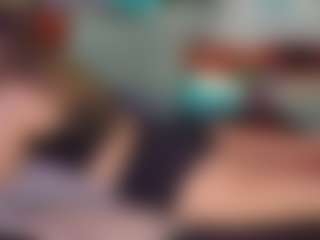 SaveTheBea's Live Sex Cam Show