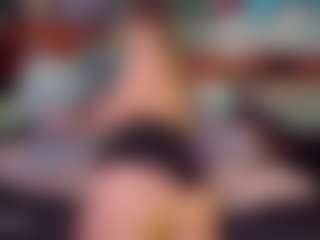 SaveTheBea's Live Sex Cam Show
