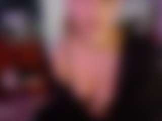 SaveTheBea's Live Sex Cam Show