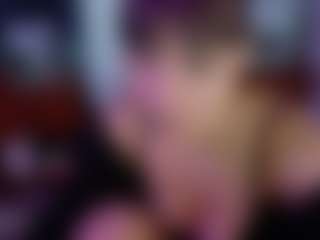 SaveTheBea's Live Sex Cam Show
