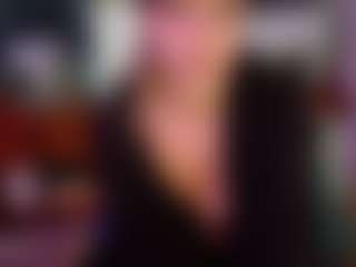 SaveTheBea's Live Sex Cam Show