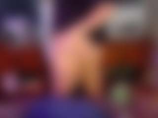 SaveTheBea's Live Sex Cam Show