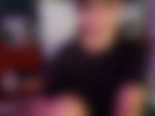 SaveTheBea's Live Sex Cam Show