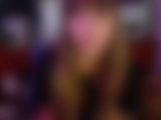 SaveTheBea's Live Sex Cam Show