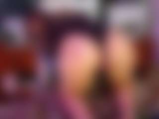 SaveTheBea's Live Sex Cam Show