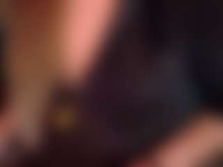 SaveTheBea's Live Sex Cam Show