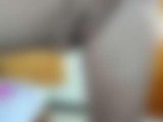 Live cam show with studValerin-Abbi - Student on Hubzter Live