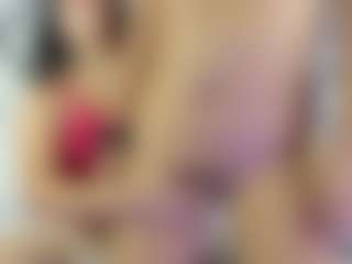 Live cam show with studValerin-Abbi - Small Ass on CamwithHer