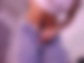 Live cam show with andrea-jones11 - Lovense on AdultVida.com