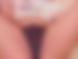 Live cam show with andrea-jones11 - Double Penetration on Camversity