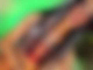 Live cam show with ScarlettOsama - Orgasm on chickslive.net