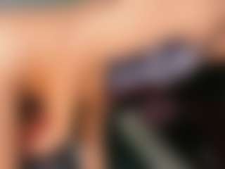 Live cam show with ScarlettOsama - Spank on infinitiblacc.com
